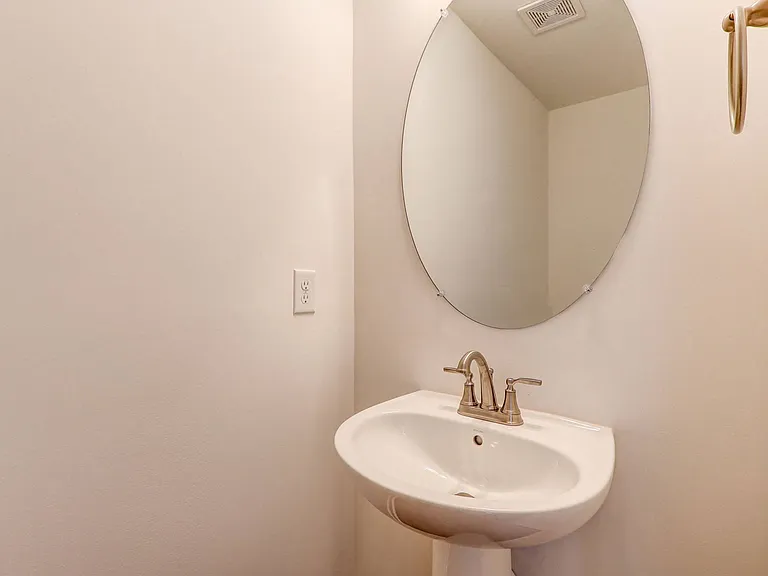 Highland Townhomes — Photo 11