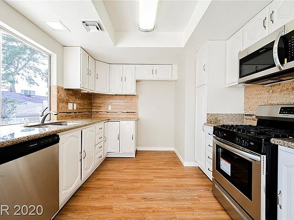 5th image of 2685 Congress Ave
