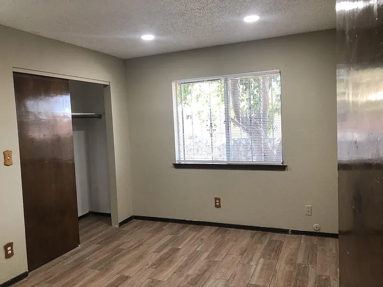 720 Espolon Dr — Photo 6