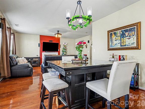 5th image of 4492 Easywater Ln