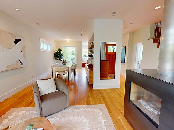 4th image of 456 Aubrey Pl