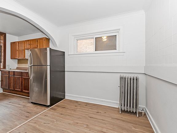 4th image of 11255 S King Dr #2R