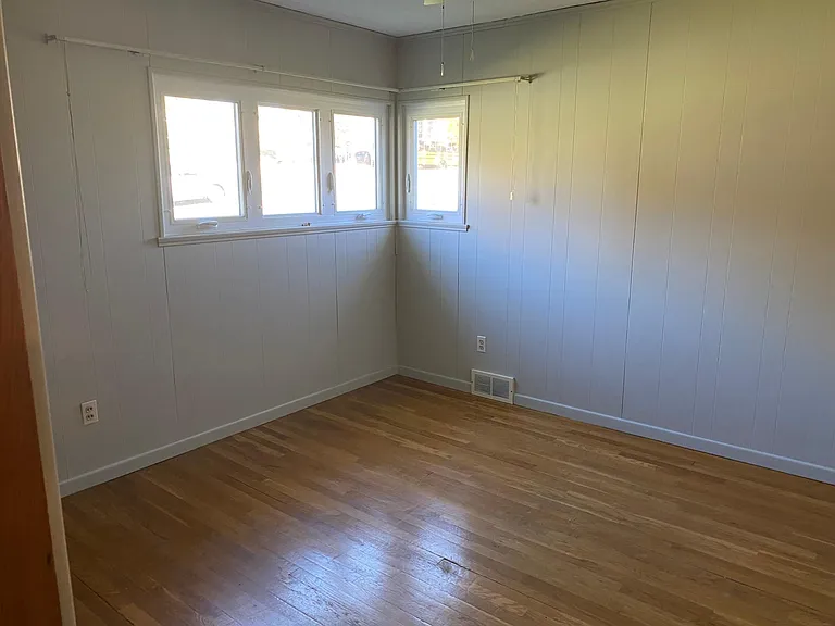 1210 Morris St — Photo 14