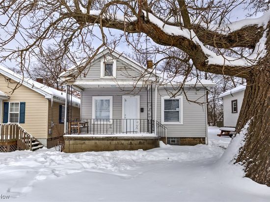 100 Gordon St, Girard, OH 44420