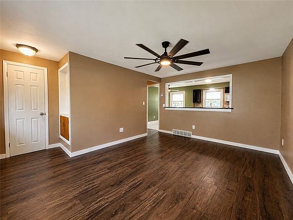 5th image of 21 Emeralda Rd
