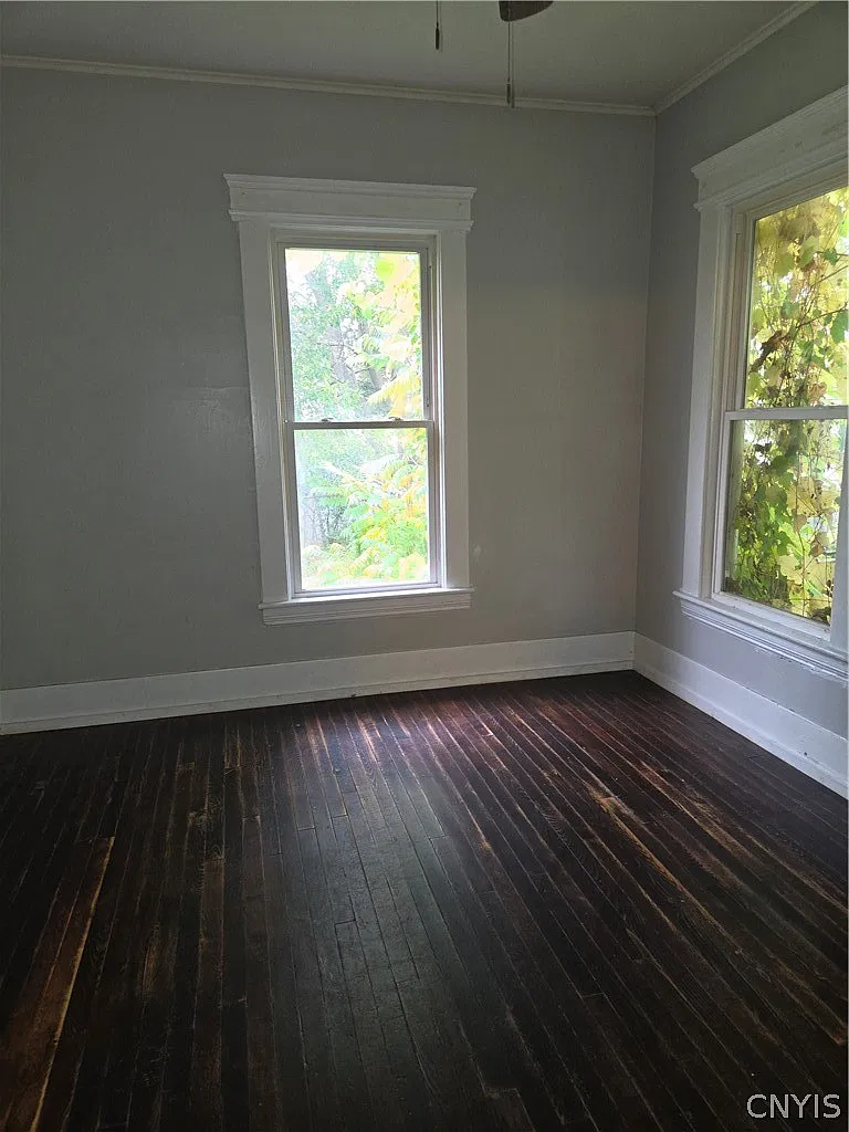 2 bed, 1.0 bath, 5114 sqft, $1,100 — Photo 3