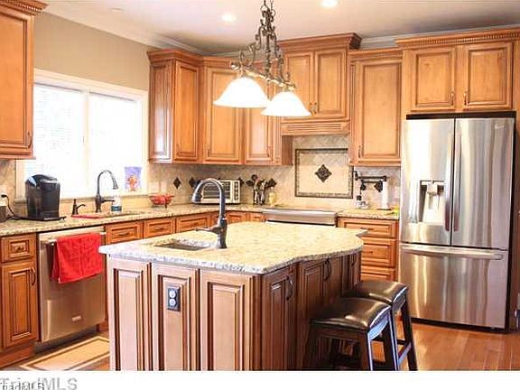 4th image of 6101 Lomond Ct