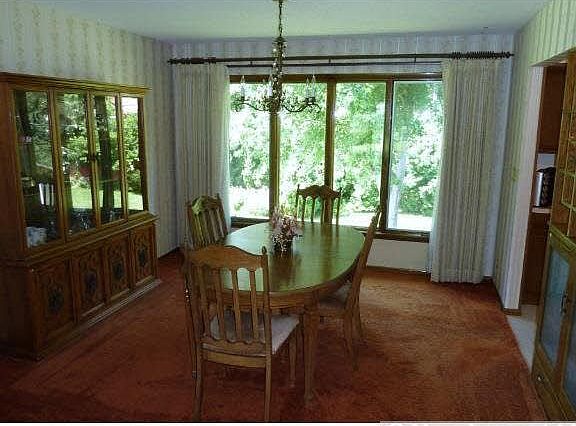 4th image of 1865 Phalen Place
