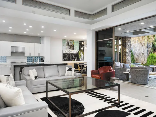 1102 Lake Vis, Palm Desert, CA 92260