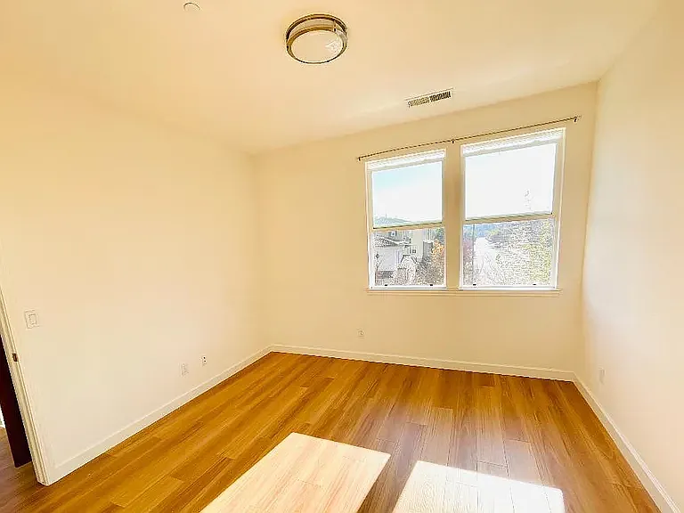 574 San Posadas Ter — Photo 19