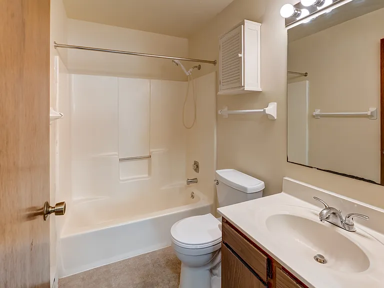 304 King St #6 — Photo 19