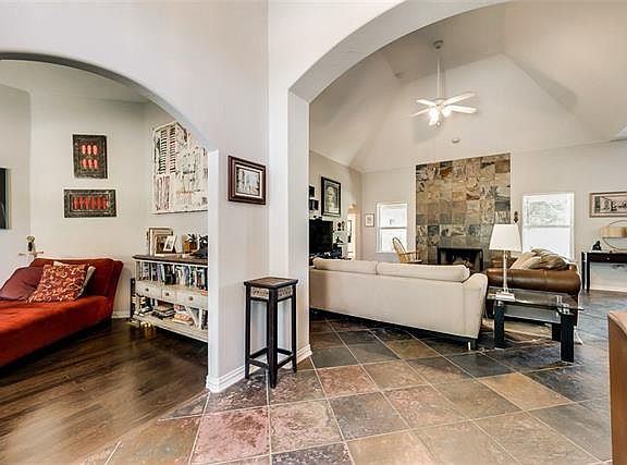 5th image of 6424 Canyon Lake Dr