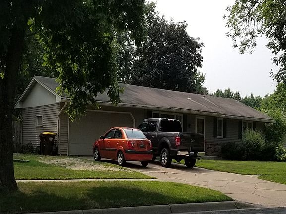 5th image of 2209 River Hills Dr