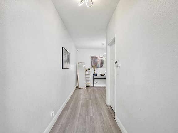 4th image of 3305 NW 29th Court