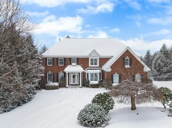 602 Saint Lawrence Ln, Gibsonia, PA 15044