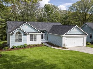 1515 Smoke Hill Dr, Hoschton, GA 30548