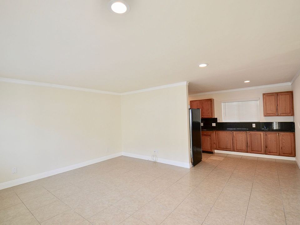 1st image of 7517 Herschel Ave APT 2
