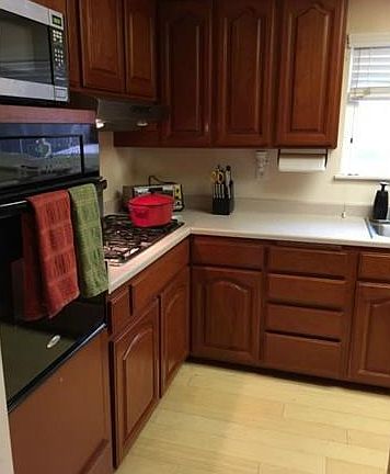 4th image of 216 Coronado Dr
