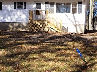 123 Aspen Rd, Dingmans Ferry, PA 18328