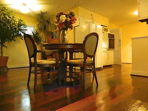4th image of 1721 Hawthorne Ln