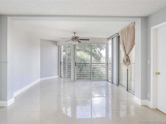3rd image of 1931 Sabal Palm Dr APT 408