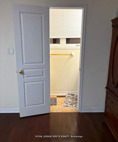 11 Curran Hall Cres — Photo 34