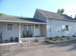 19176 Waller Rd, Fulton, IL 61252