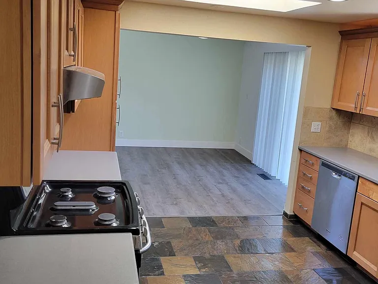 1611 S Verde St — Photo 18