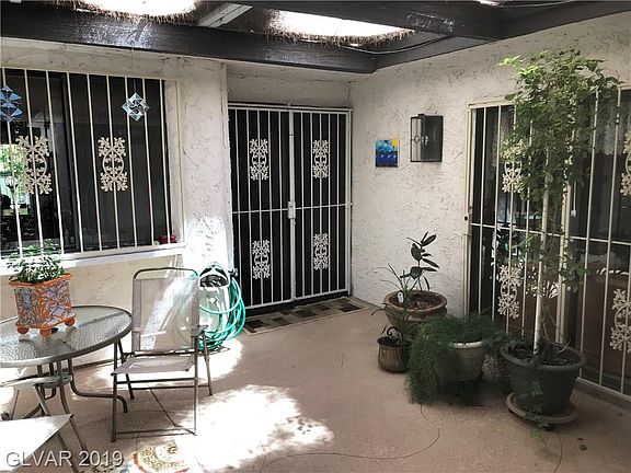 4th image of 2582 Palmera Cir