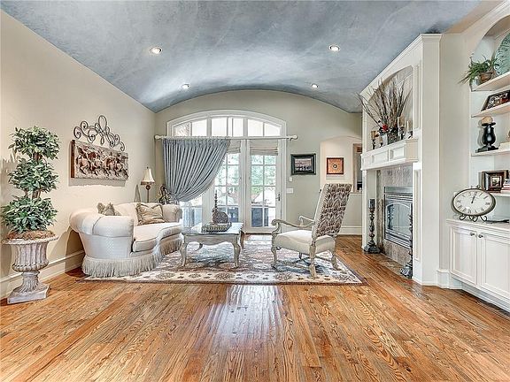 5th image of 14701 Hollyhock Dr