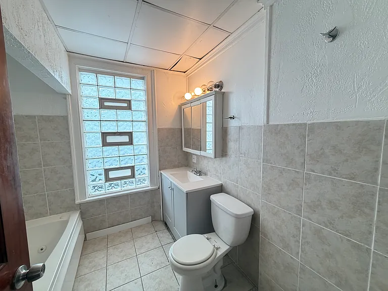 1080 Elmwood Ave #1 — Photo 28