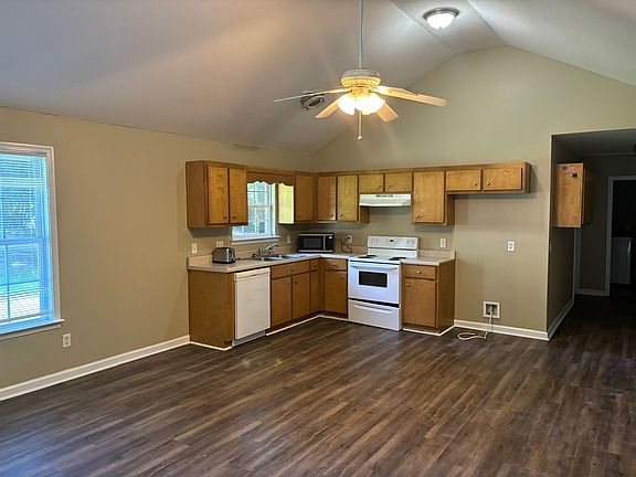 2nd image of 1505B Mike Ann Dr #7261ac032