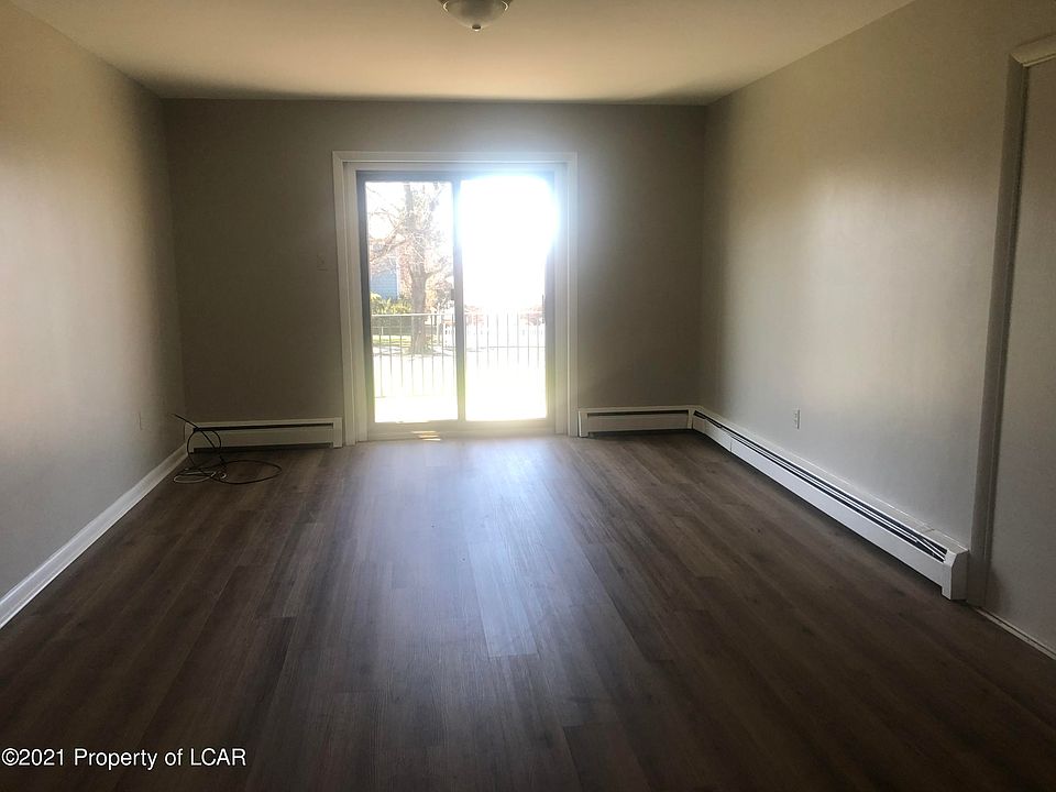 2nd image of 711 Church St #3