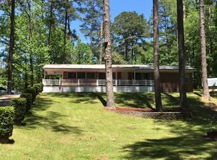 904 Myrtle Dr, Meridian, MS 39301