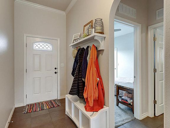 4th image of 3033 Alta Gigonella St