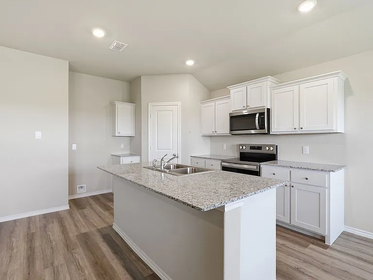 564 Mash Ln — Photo 3
