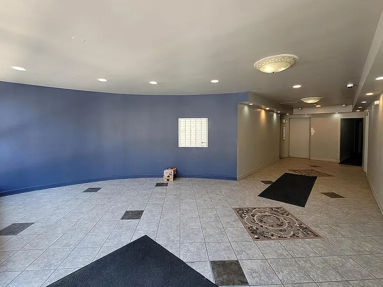 5854 N Kenmore Ave #2D — Photo 2