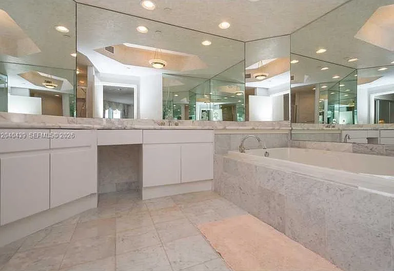 16445 Collins Ave #11B — Photo 18