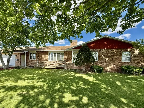 1129 NW 5th Ave, Galva, IL 61434