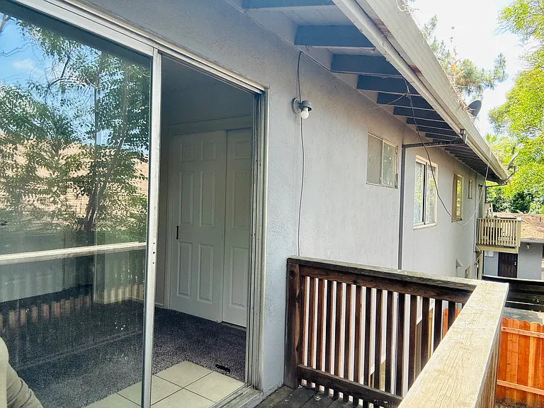 1707 W Swain Rd #10 — Photo 17