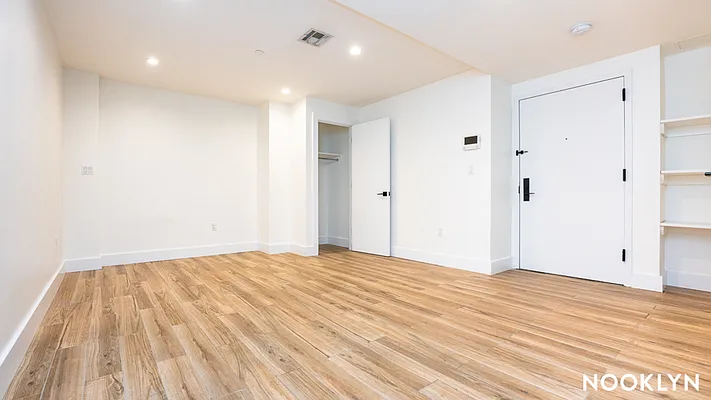 Rented by Nooklyn NYC LLC | media 15
