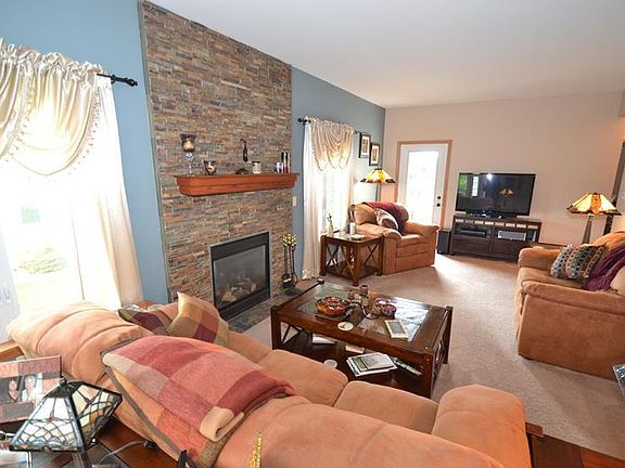 2nd image of 849 Bridlewood Dr