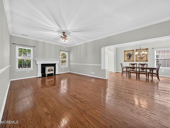 5th image of 6 Doral Way