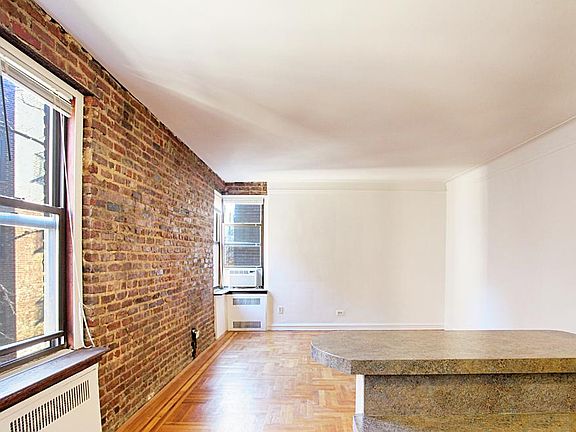 3rd image of 4109 41st St APT 5B