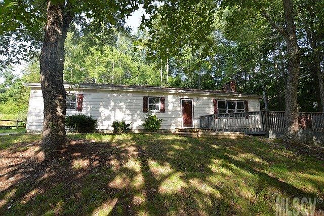 1st image of 118 SE Foothill Dr #B