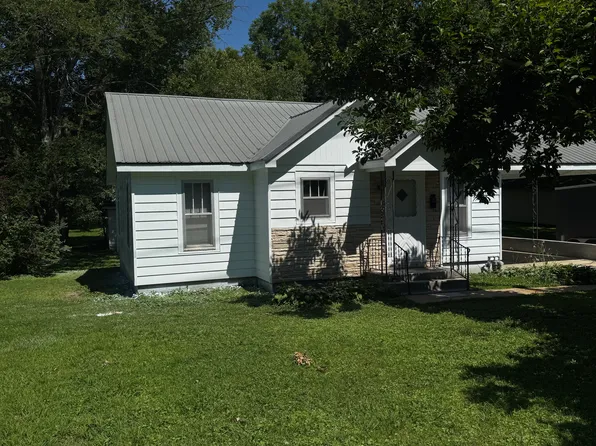 3054 Wahl St, Milan, TN 38358