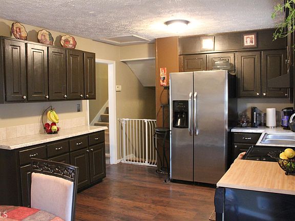 3rd image of 71 Cypress Dr