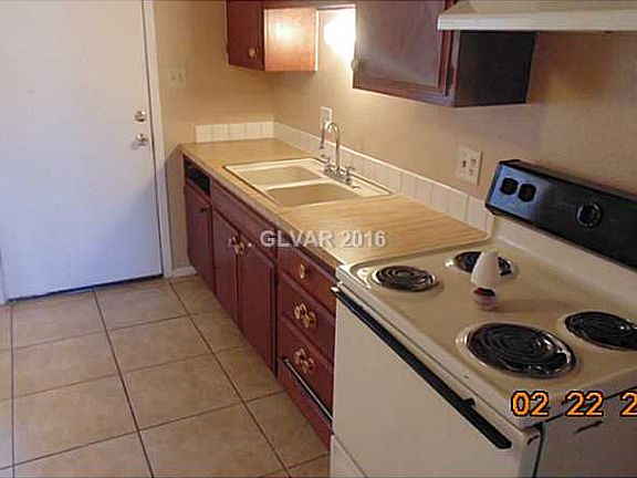 5th image of 304 Champlin Ave APT 3
