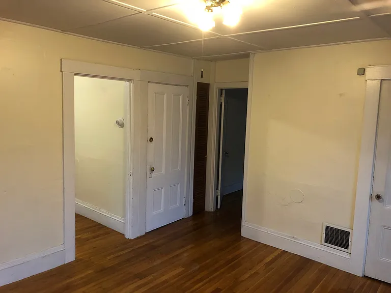 8 Richardson St #3 — Photo 8