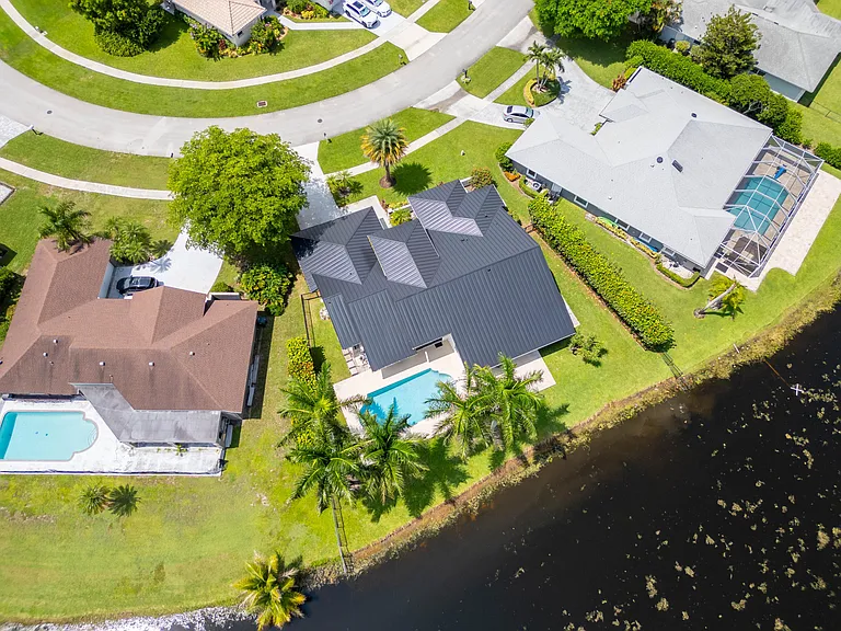 2281 Seaford Dr — Photo 29
